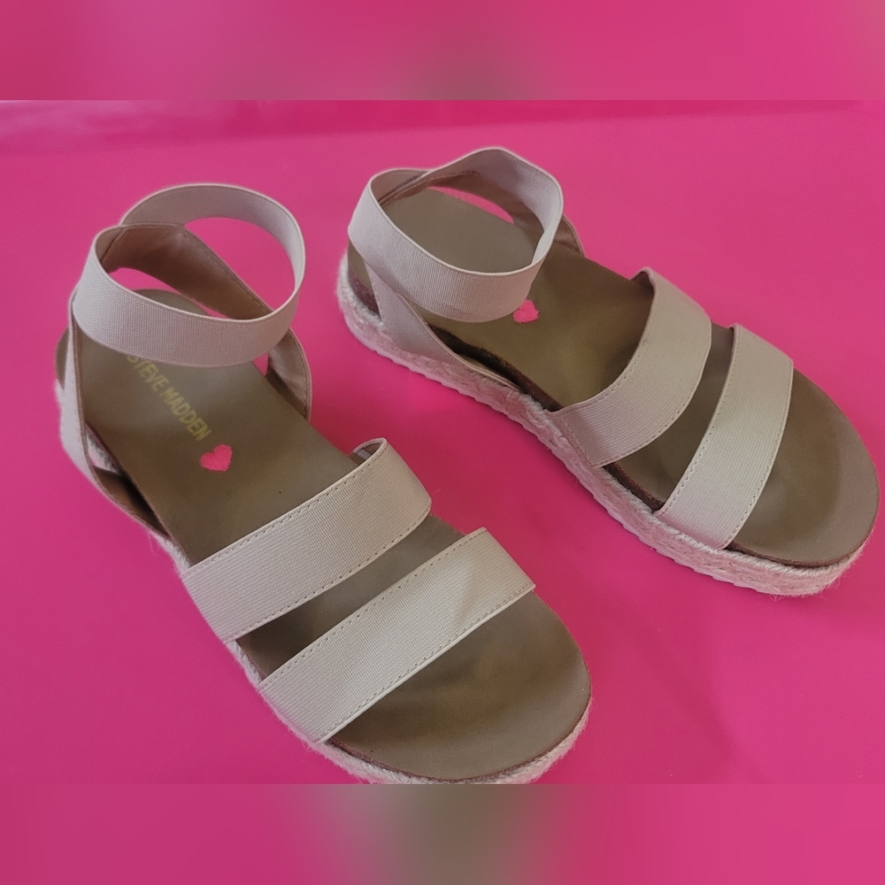 Steve madden sandals size 2